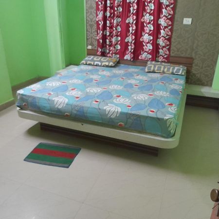 Hotel Tirupati Puri Buitenkant foto