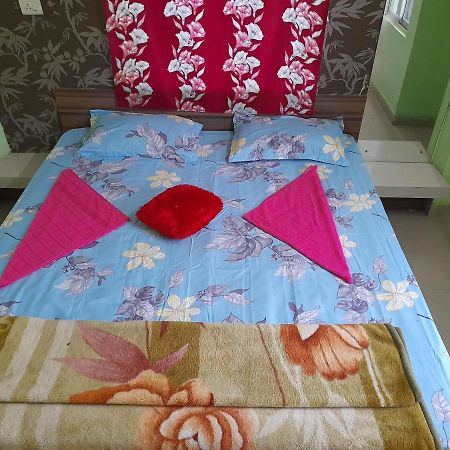 Hotel Tirupati Puri Buitenkant foto